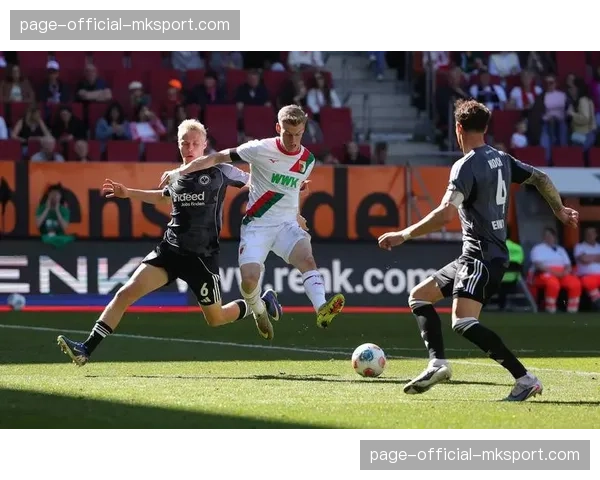 奥格斯堡主场1-1战平法兰克福